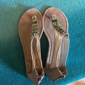 Muk luk sandal
